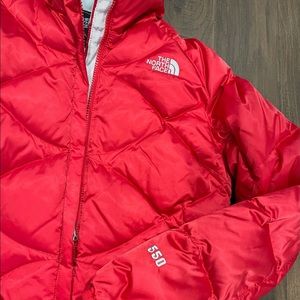 The Northface Ladies 550 Red Puffer Down Jacket